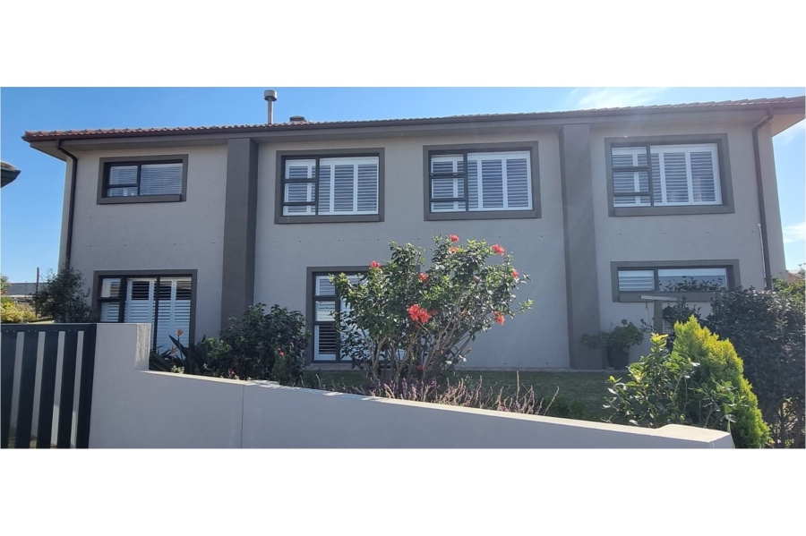 4 Bedroom Property for Sale in Monte Christo Western Cape